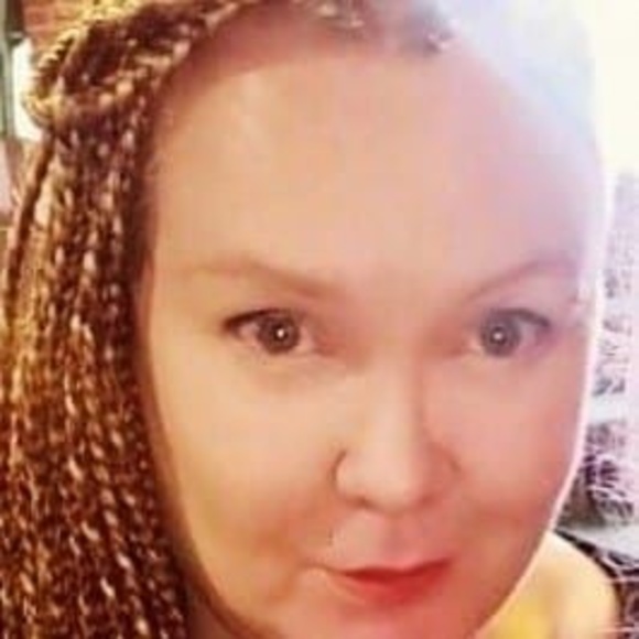 Meet your Posher, Raylene - Picture 1 of 1
